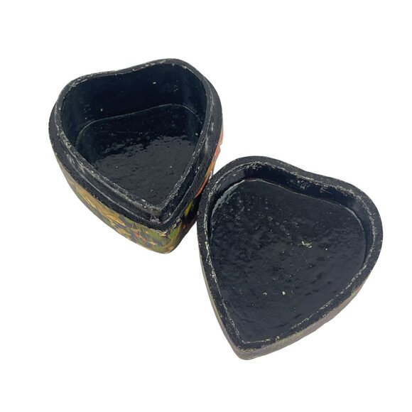 Hand-Painted Heart Shaped Decorative Box With Forest Animal Scene from India - Picture 7 of 12